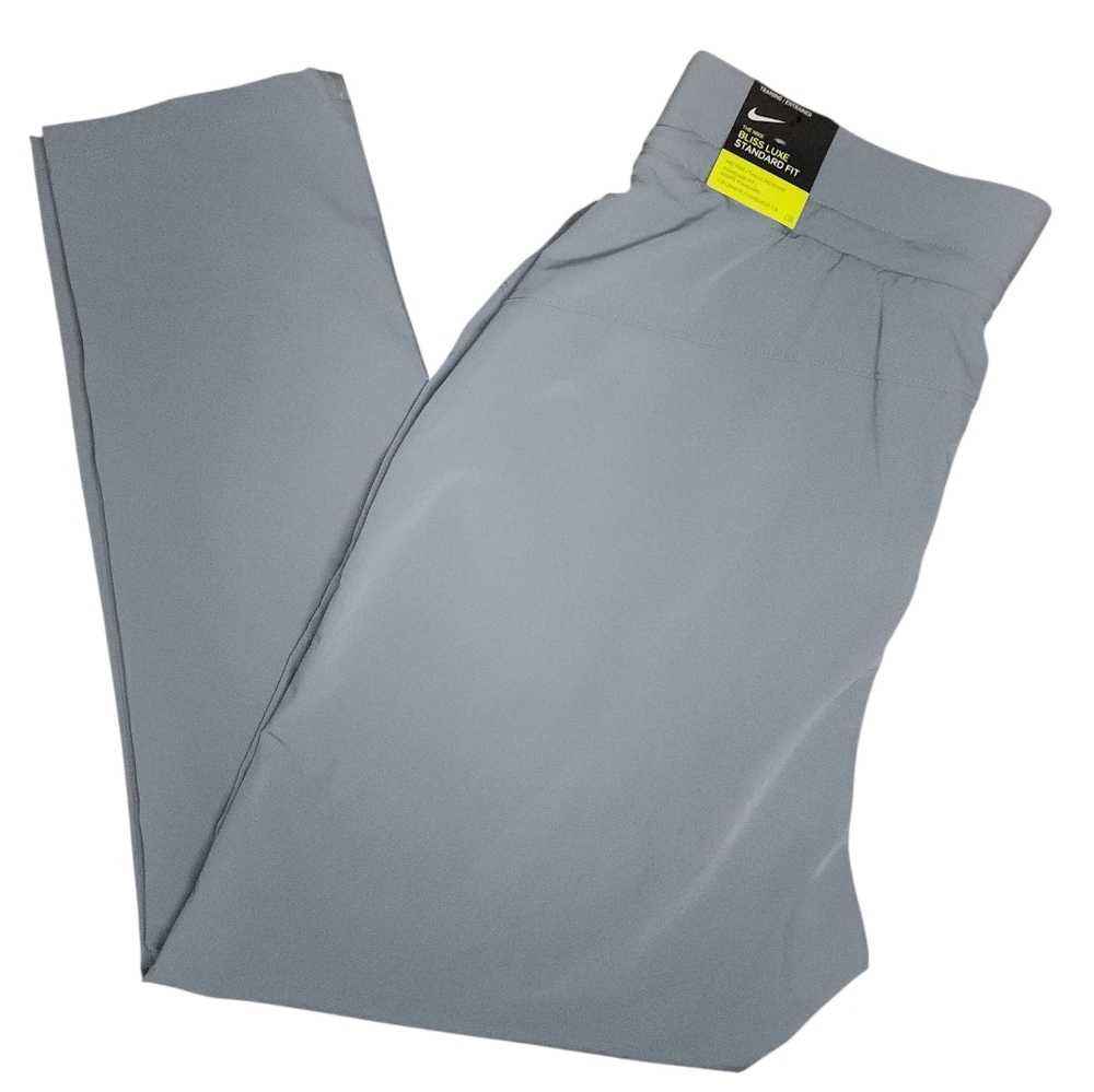 NWT Nike Bliss Luxe 7/8 Training Pants, Womens Medium - Picture 3 of 4